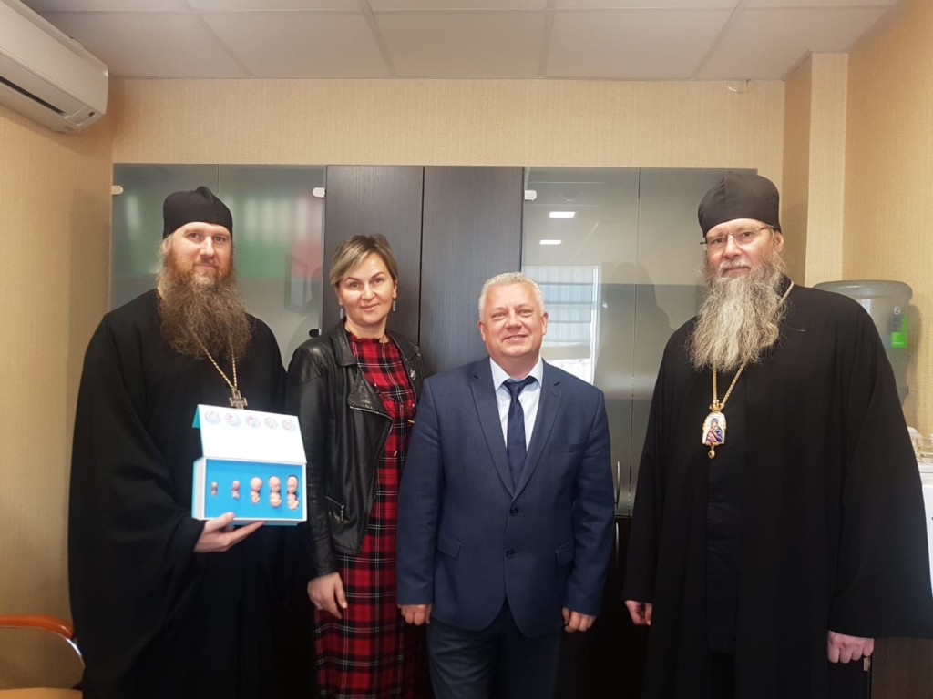 храм трех святителей станица ленинградская официальный сайт