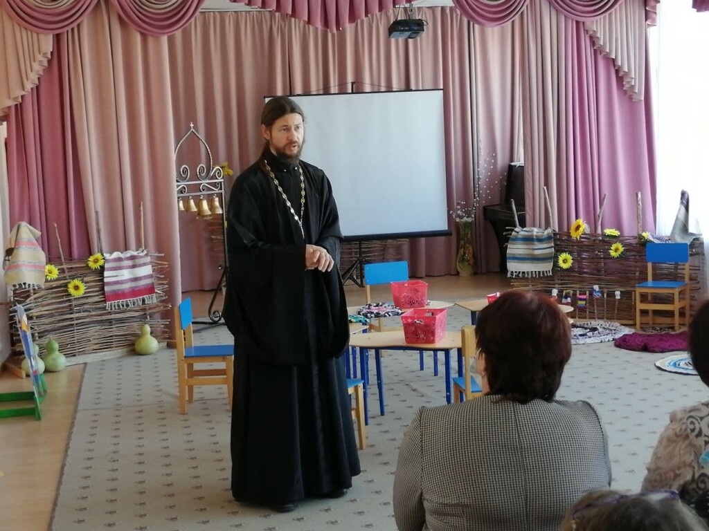 храм трех святителей станица ленинградская официальный сайт
